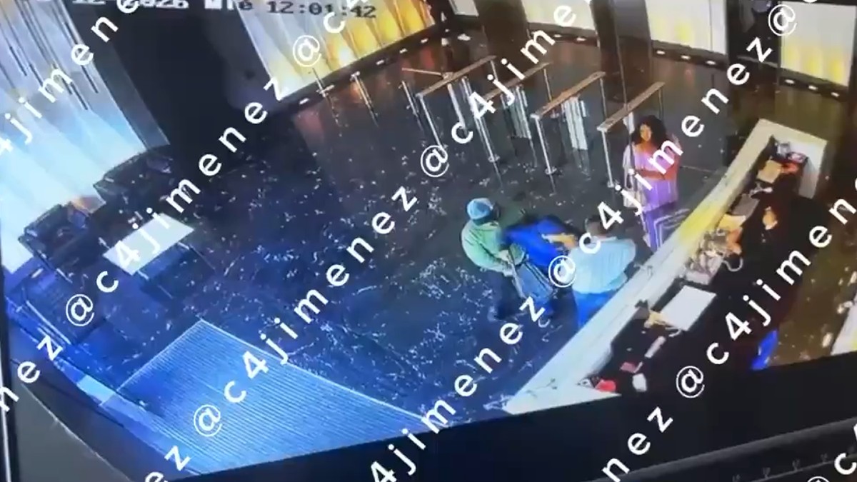 Asaltan a un cliente de hotel en Polanco; presunto ladrón lo encañonó con pistola con silenciador. / Carlos Jiménez
