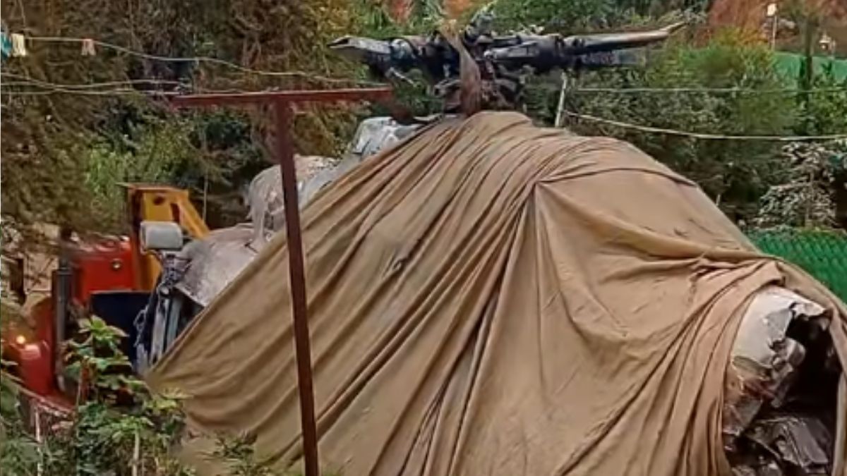 Captan traslado del helicóptero de la Marina que realizó aterrizaje de emergencia en Jalisco | ig: manifestoradiopodcast
