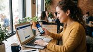 Tu celular podría tener restricciones desde el 18 de agosto si termina en 0 | Imagen generada por Gemini IA