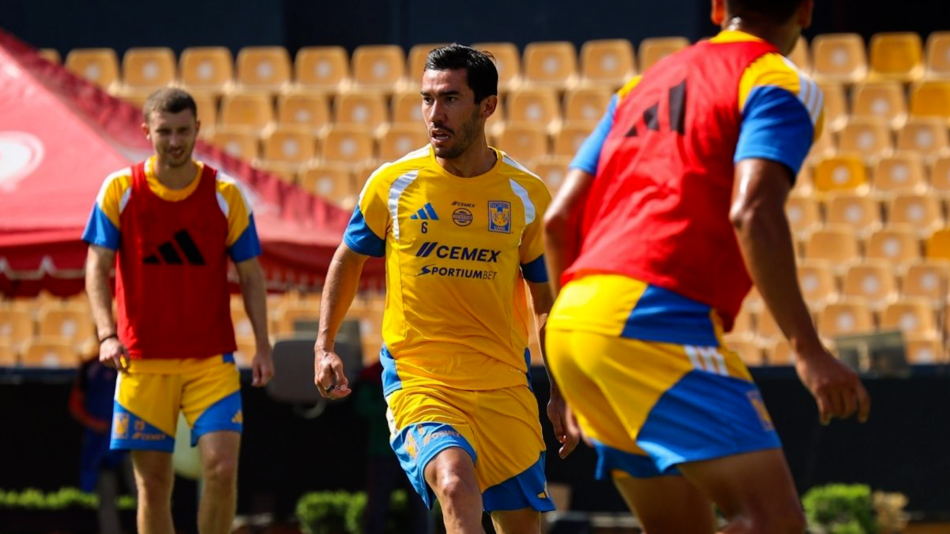 Crisis en Tigres: Cuatro juegos y siguen sin definir al nuevo entrenador. Futbol al día, 17 de agosto 2026