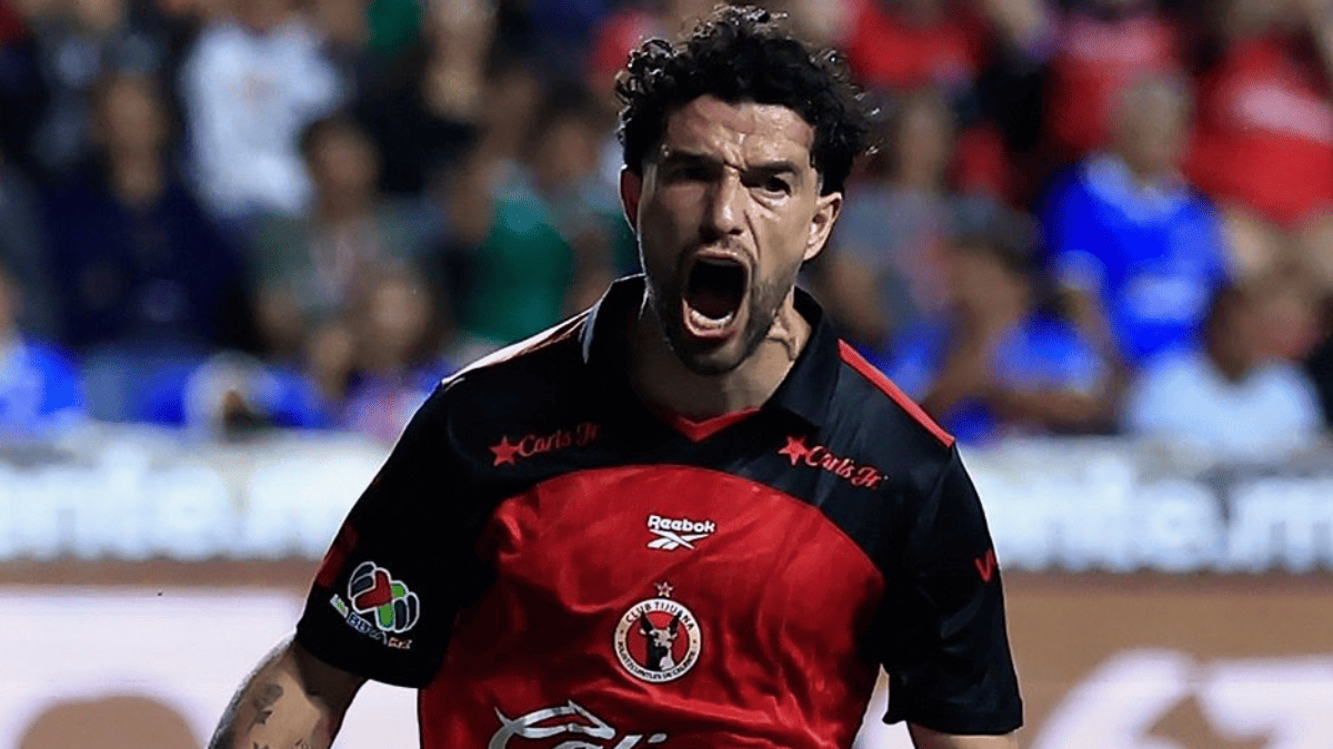 Ignacio Rivero aplicó la 'Ley del ex' ante Cruz Azul en la victoria de Xolos. | @Xolos
