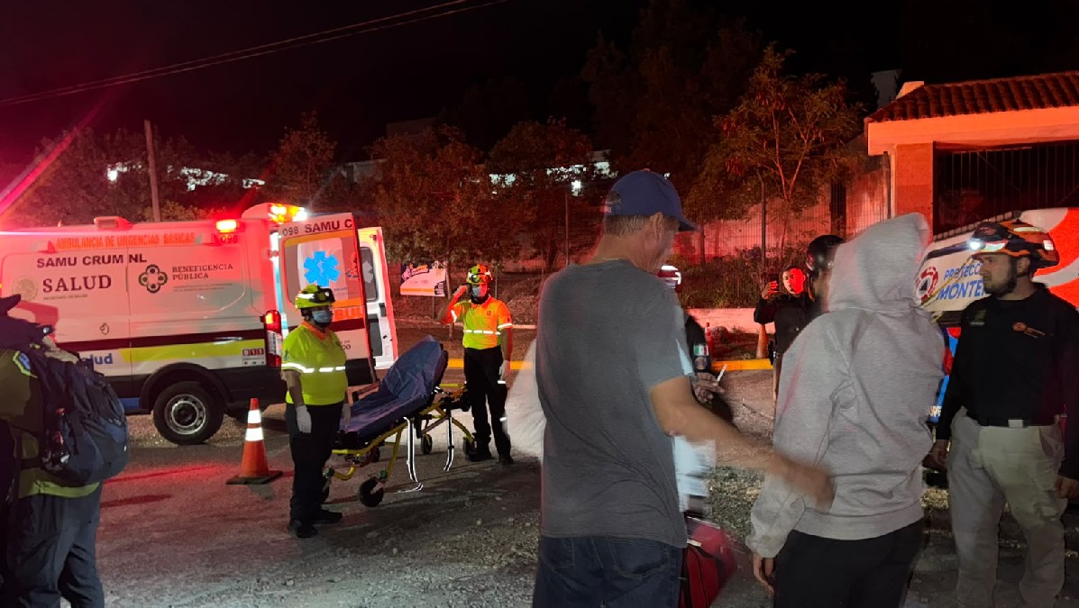 La mujer resultó con lesiones como hematomas en lumbares.