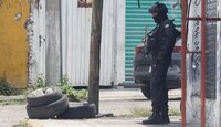 De acuerdo con los locatarios la extorsión suele ser vía telefónica, donde tratan de intimidar para obtener un beneficio económico / Agencia Es Imagen