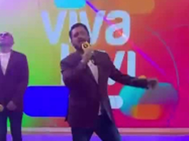 Los Hijos de Sánchez conquistan con pop y baladas