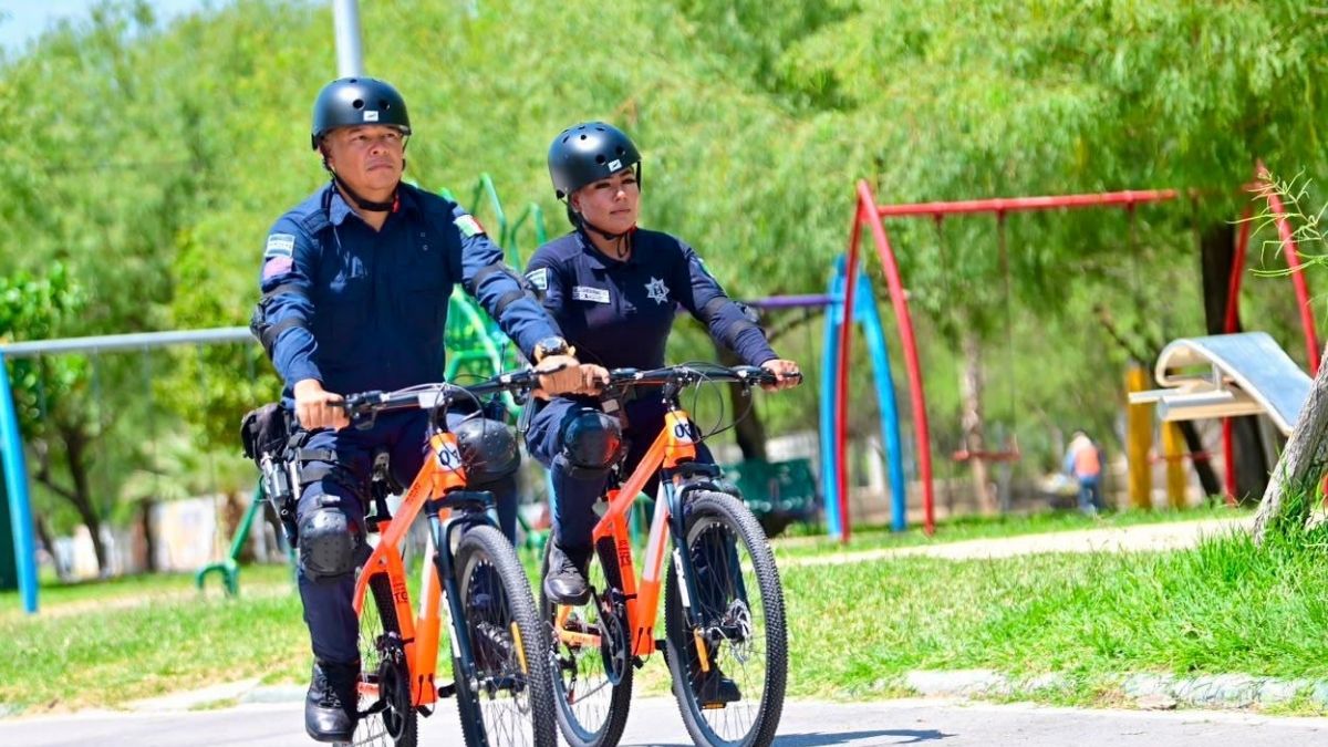 El alcalde entregó bicicletas tipo montaña, con su respectivo equipo de protección: casco, rodilleras y coderas, con una inversión de 117 mil pesos