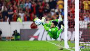 Camilo Vargas apunta a convertirse en el máximo atajador de penales en la Liga MX