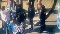 Dos elementos de la SSC CdMx le salvaron la vida a una bebé que se estaba asfixiando con un pan. | SSC CdMx