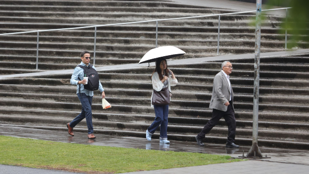 Habitantes de la Zona Metropolitana del Valle de México toman precauciones ante las posibles lluvias. | Agencia Cuartoscuro