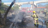 El incidente ocurrió en el carril exprés de la vialidad, a la altura del puente de Félix U. Gómez.