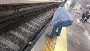 El Metro CdMx ha tenido retrasos por las caídas de paraguas en las vías; esta es la razón. | Especial