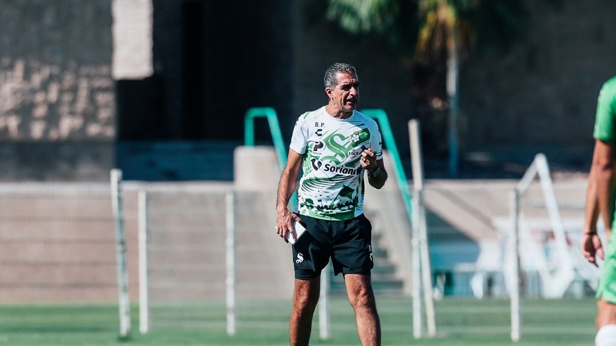 Bajo las órdenes de Renato Paiva, el plantel trabajó en el TSM con ejercicios de fortalecimiento, posesión, transiciones y definición.