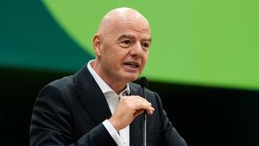La polémica por la propuesta de vender activos por 20 mil mdd pone en duda la reelección de Gianni Infantino para un cuarto mandato.