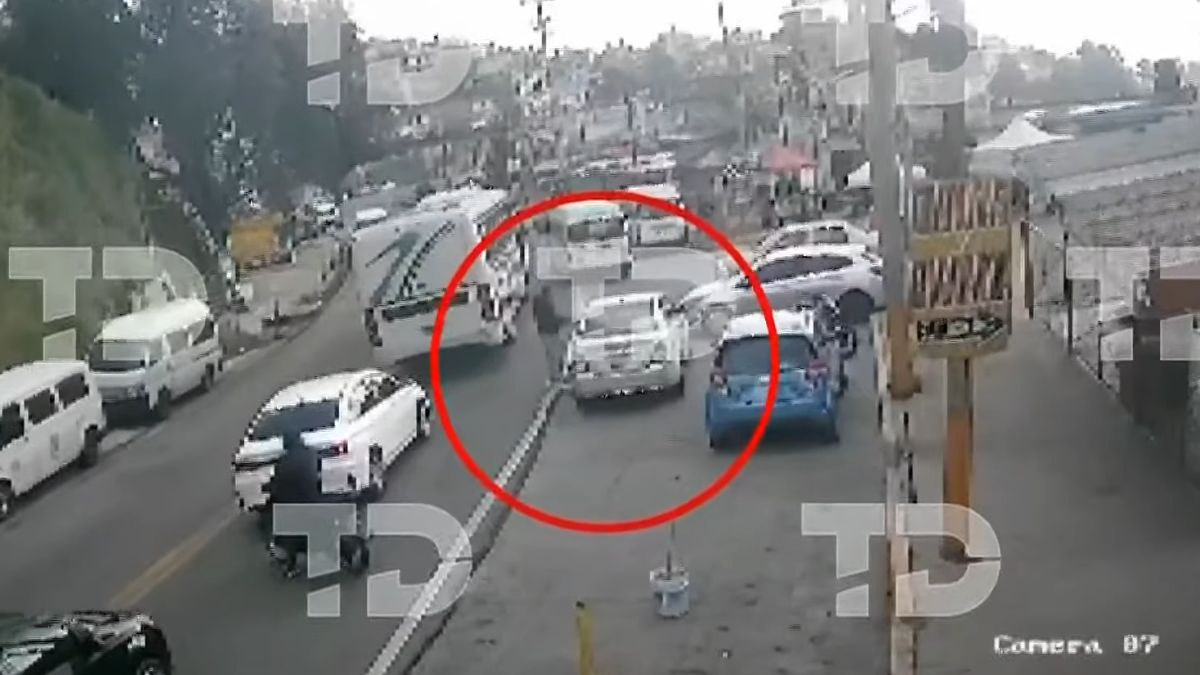 El ataque contra el comisario ejidal ocurrió mientras circulaba en su auto en Naucalpan. | Telediario