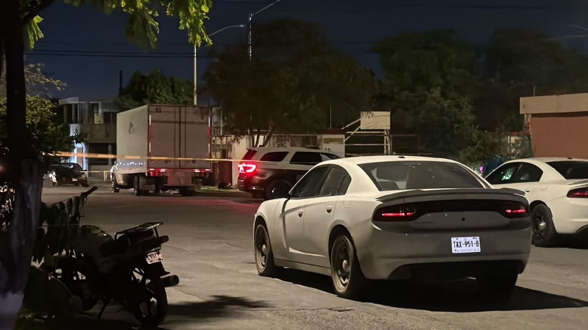 El ataque ocurrió ante decenas de asistentes, quienes corrieron para ponerse a salvo mientras autoridades acordonaban las canchas
