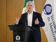 El empresario señaló que los aranceles impuestos por Estados Unidos afectan a sectores como el automotriz