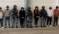Hija y pareja de 'El Tío Lako', jefe del CJNG, ingresan a las oficinas de la FEMDO.