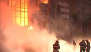 Incendio consume bodega en el Centro de la CdMx; evacúan a 50 personas