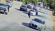 Dos menores evaden filtro de seguridad y desatan persecución en Santiago