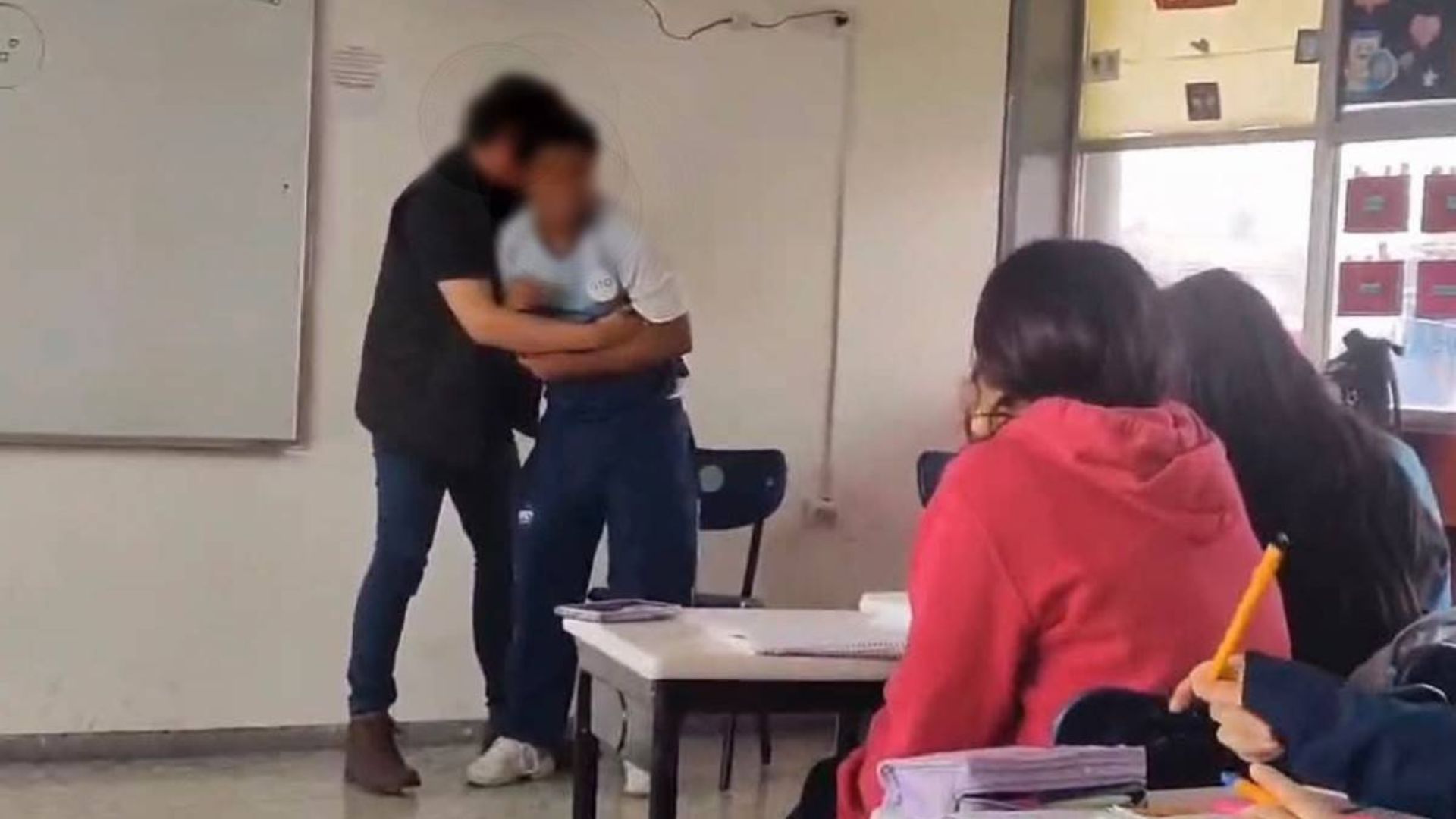 Profesor de secundaria en Acámbaro es señalado por conductas inapropiadas