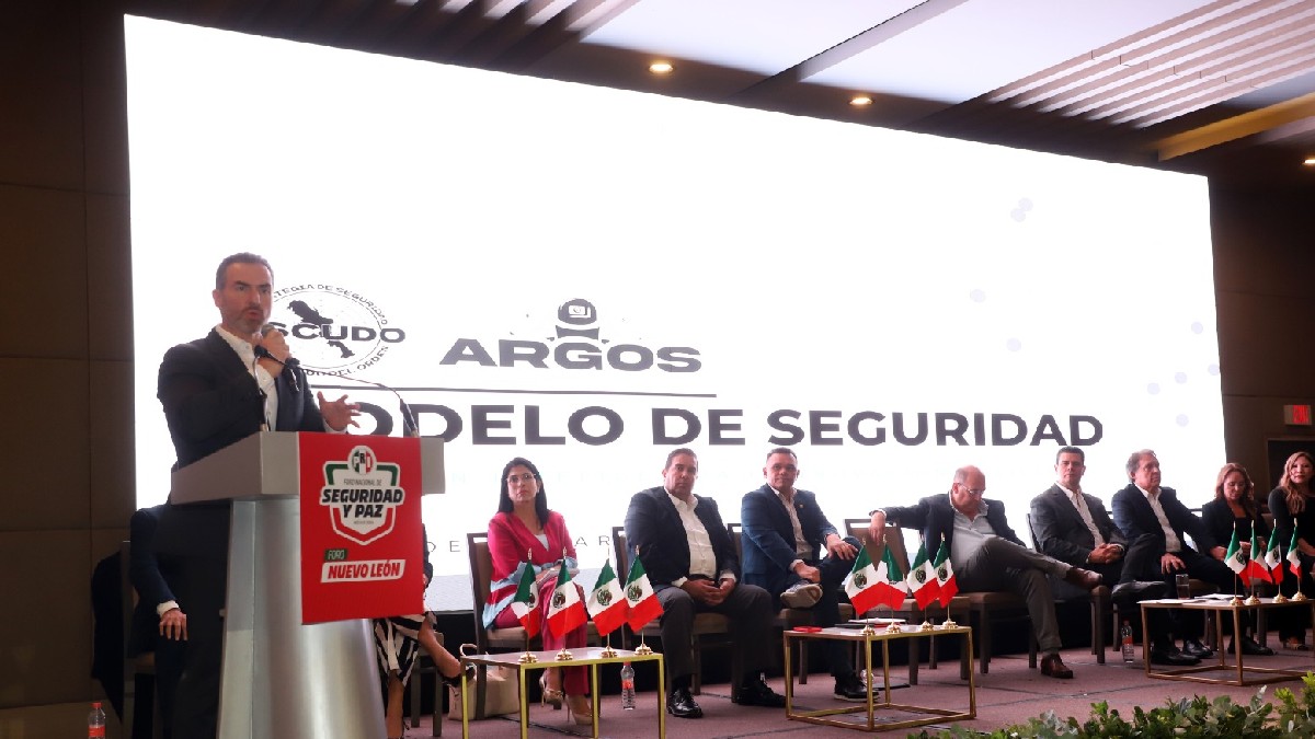 Adrián de la Garza fue uno de los panelistas