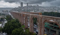 Una alta probabilidad de lluvia en Querétaro permanecerá gran parte del día | Foto generada con Gemini