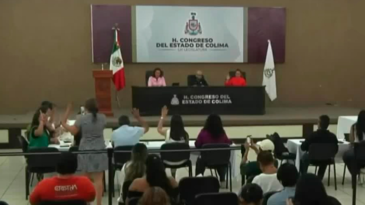 Colima limita el uso de celulares en escuelas; así funcionará la nueva regla