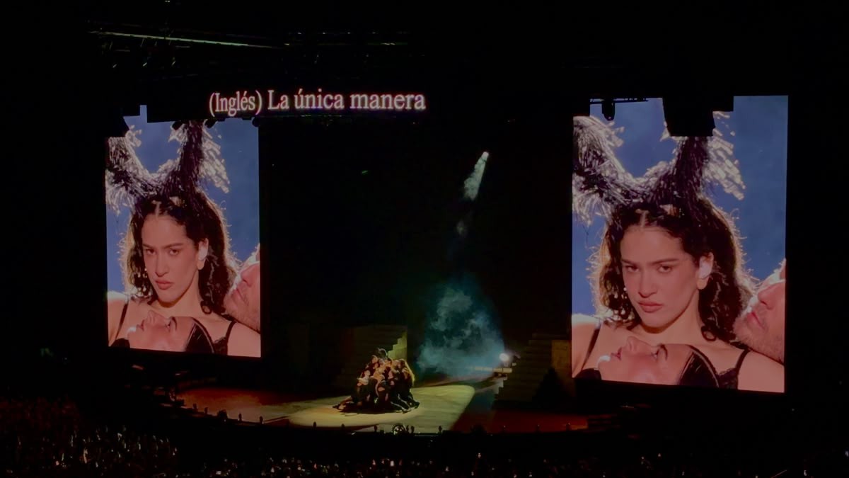 El show contó con orquesta en vivo