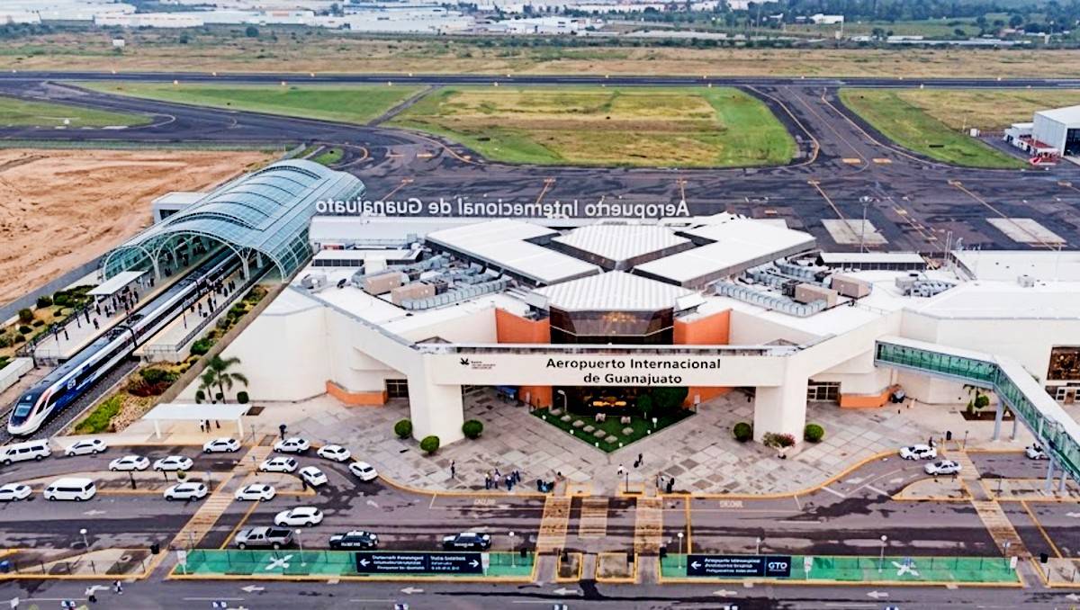 Estación de tren de pasajeros en el Aeropuerto Internacional de Guanajuato