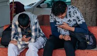 La medida busca evitar exponer a menores a contenidos inapropiados, así como una posible manipulación o acoso / Agencia Es Imagen