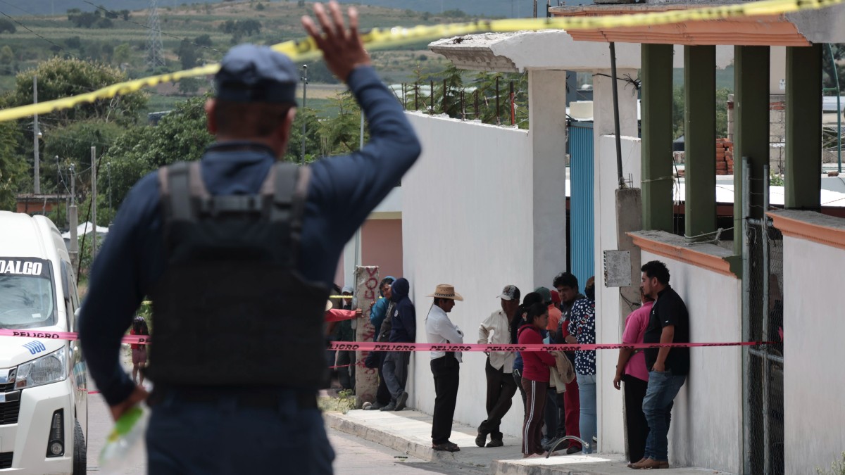 Debido a los golpes que presentaba, se analiza si fueron sus propios acompañantes quienes mataron al hombre en Santa Isabel Cholula / Agencia EsImagen
