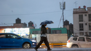 Habitantes de la capital se preparan ante las posibles lluvias. | Agencia Cuartoscuro