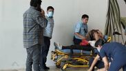 El impacto fue de tal magnitud que la víctima perdió el conocimiento de manera inmediata.