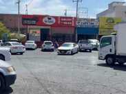 Los hechos ocurrieron en el local 112 del mencionado complejo comercial, en las calles Juan Pablo Gutiérrez y Agustín B. Flores.