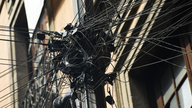 Miles de habitantes de la CdMx reportaron kilómetros de cables en desuso. | Agencia Cuartoscuro