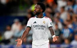 Mourinho reveló haberle pedido a Vinicius mayor control emocional y mesura en sus festejos ante las constantes provocaciones.