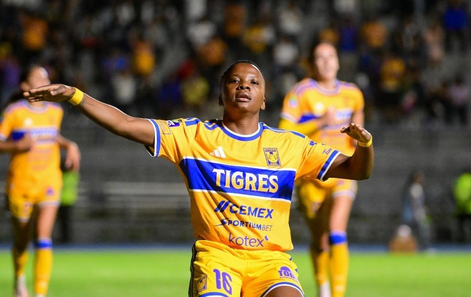 Thembi Kgatlana fue la gran figura del cuadro felino.