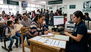 ¿No sabes cómo? te decimos paso a paso cómo registrar un familiar en el IMSS.