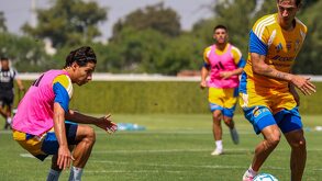 Diego Lainez salió de cambio por su hermano Mauro durante la jornada 5 en el Tigres vs Atlante / Facebook