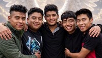Los cinco jóvenes habían sido contratados para trabajar en labores de fumigación |