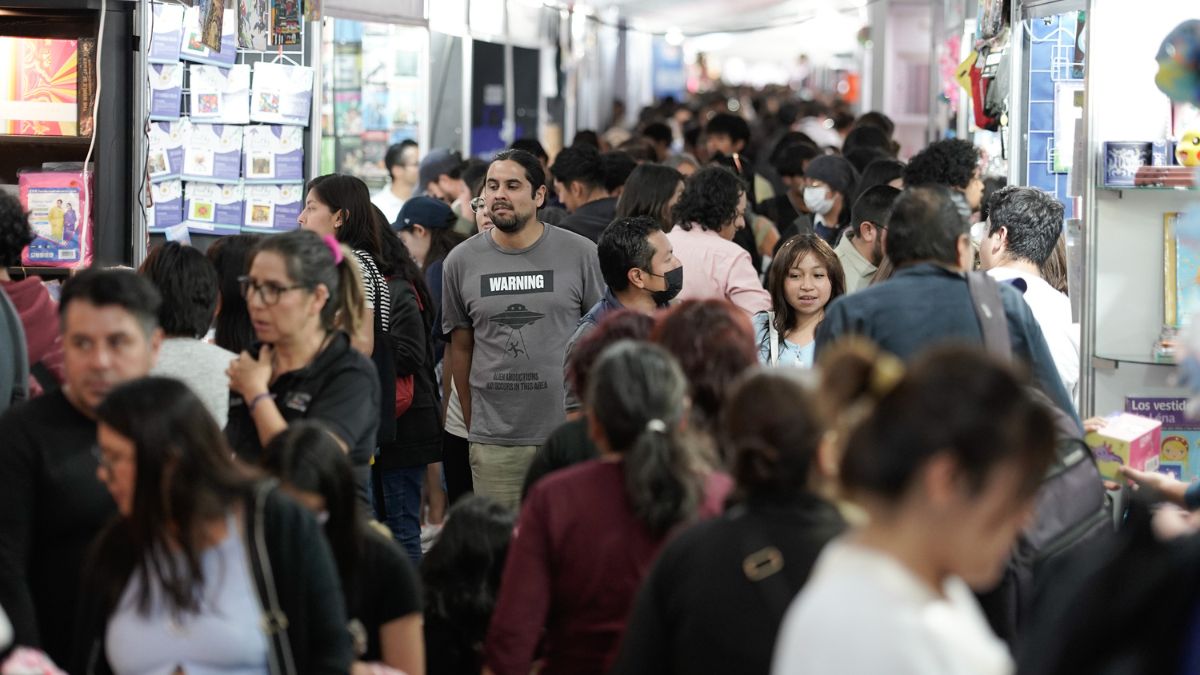 Miles de lectores recorrieron los stands de los 130 expositores durante la FILIP