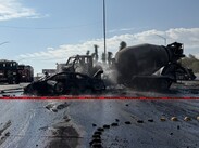 Tras el accidente, el operador del camión revolvedor de concreto involucrado continúa prófugo.