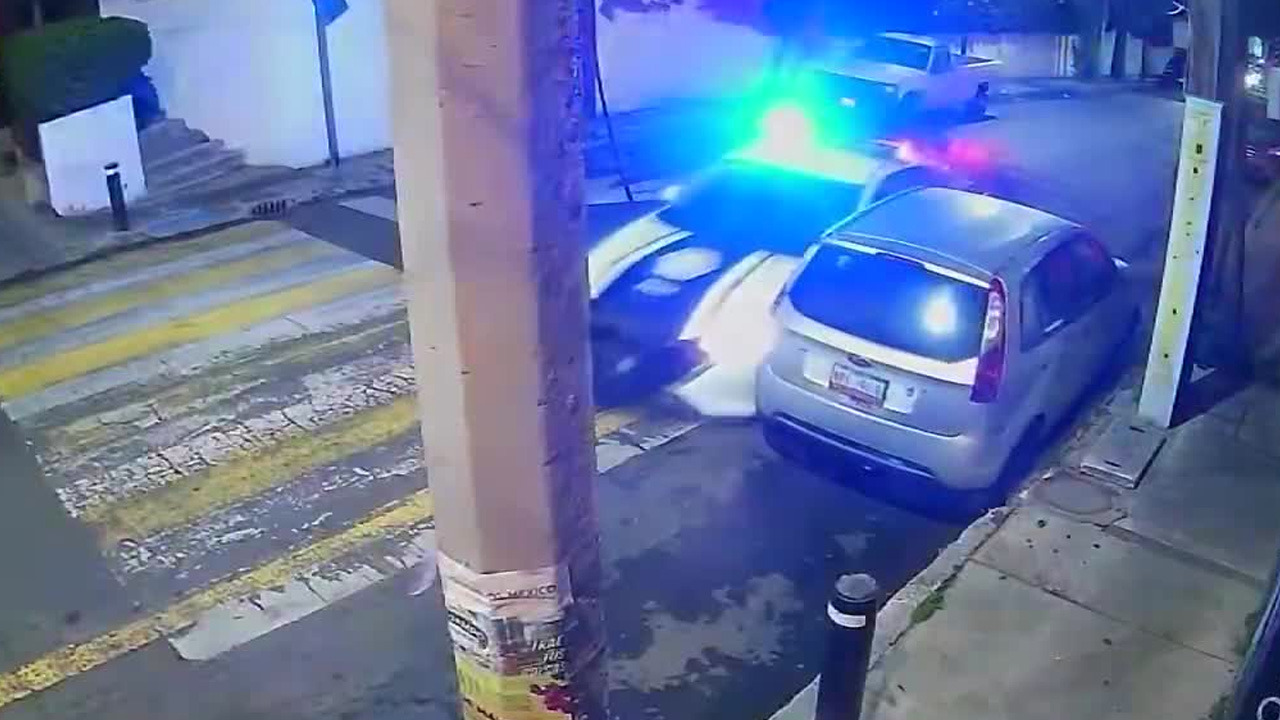 Denuncian a policía por chocar patrulla y abandonar el lugar en Cuajimalpa