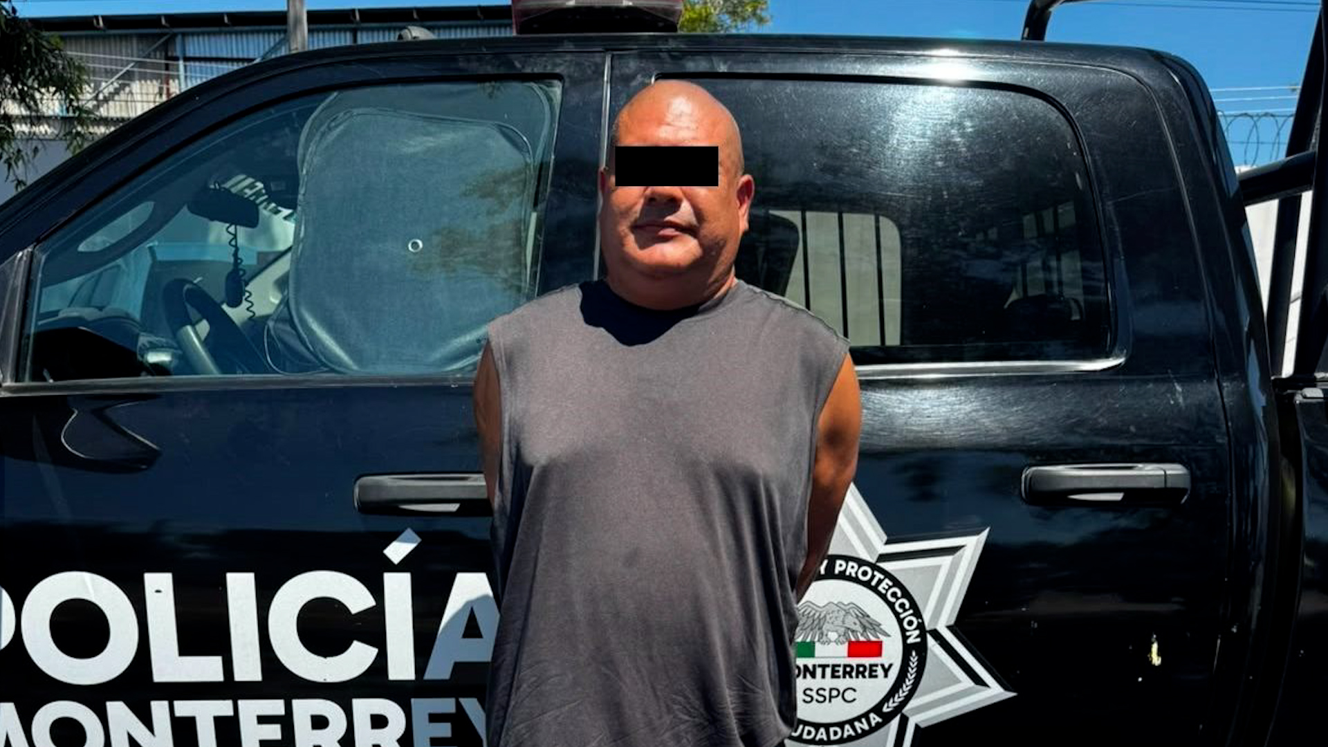 Detienen a hombre por agredir a policía de Monterrey. TD a las 6 Monterrey, 25 de agosto 2026