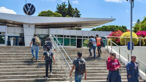 Directivos de Volkswagen de México y la comisión revisora del Sitiavw mantienen negociaciones extraordinarias en la sede de la Secretaría del Trabajo