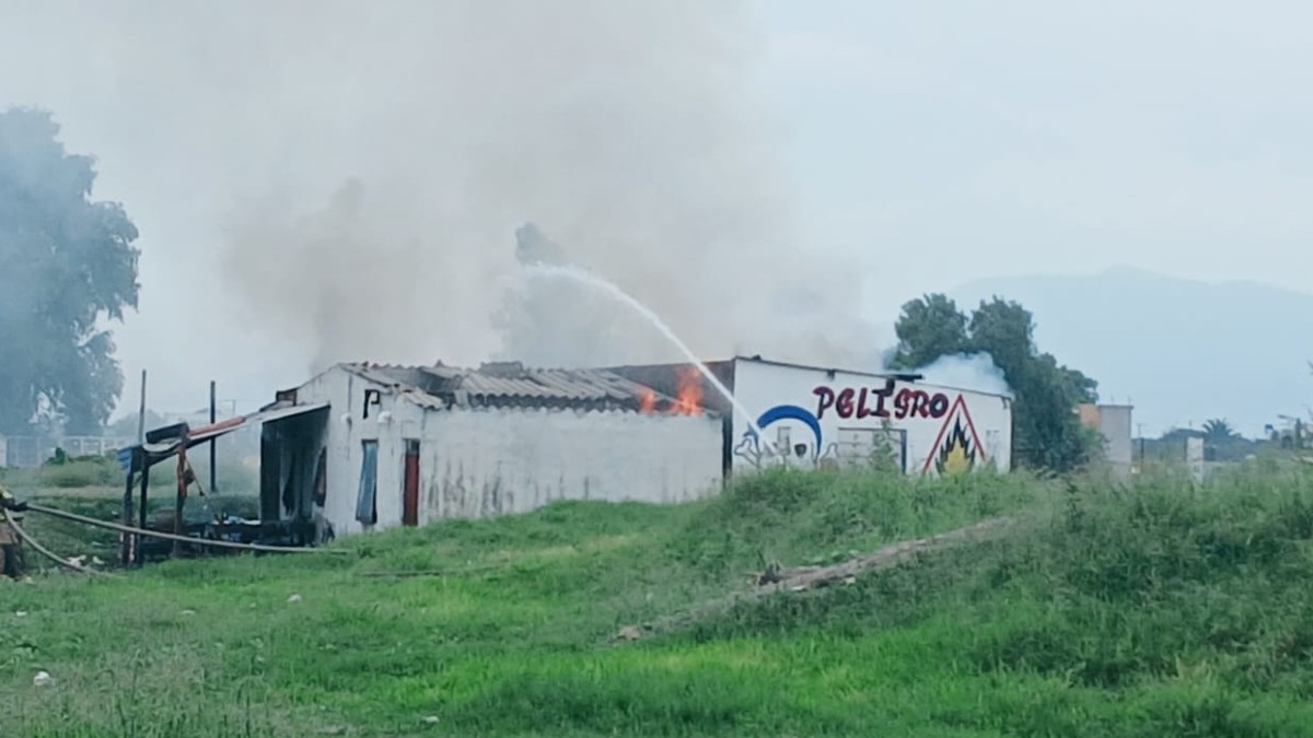 Doble explosión en Tultepec. Estallan dos talleres de pirotecnia en La Saucera.