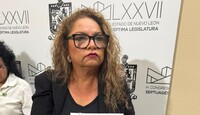 Integrantes del Congreso local reciben la iniciativa ciudadana que busca modernizar el seguimiento de juicios.