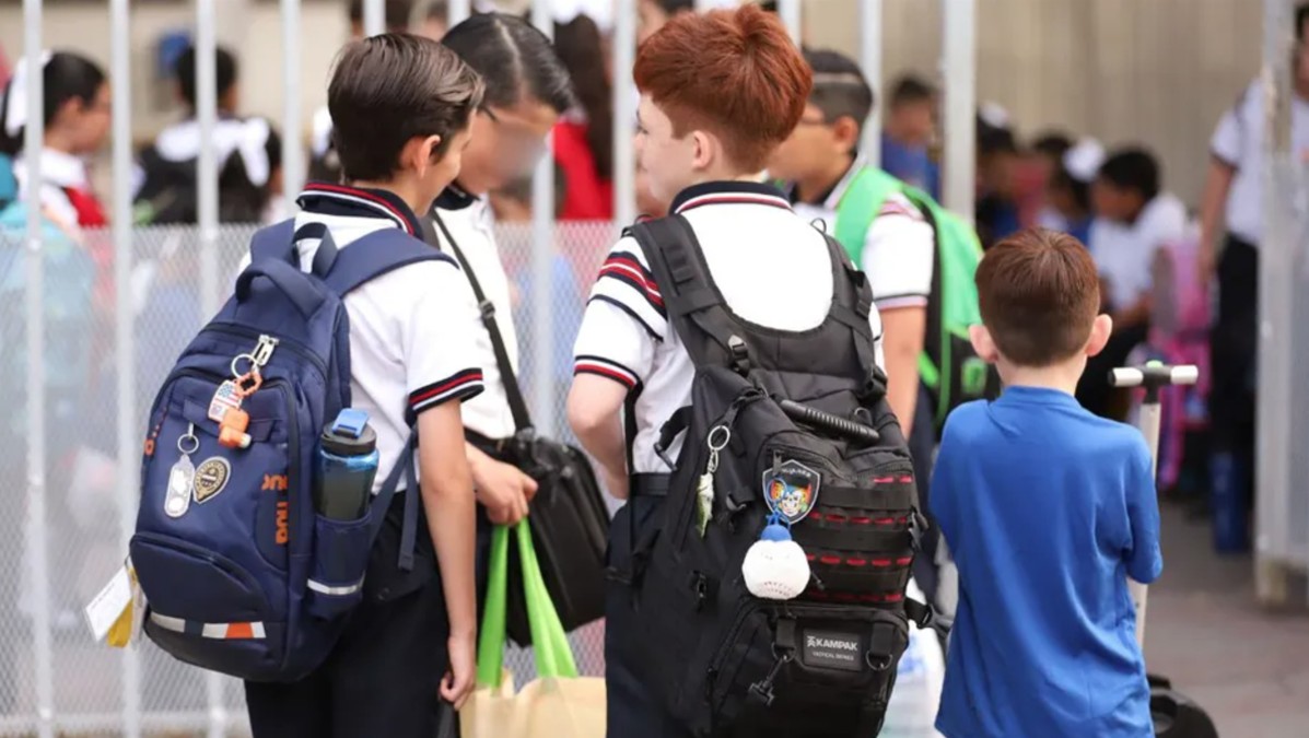 Las escuelas de Nuevo León se preparan para reanudar sus actividades.