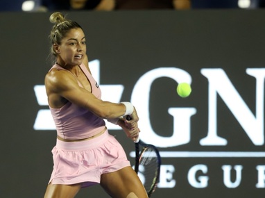 La raqueta número uno de México se adelantó al llevarse el primer set 6-3.
