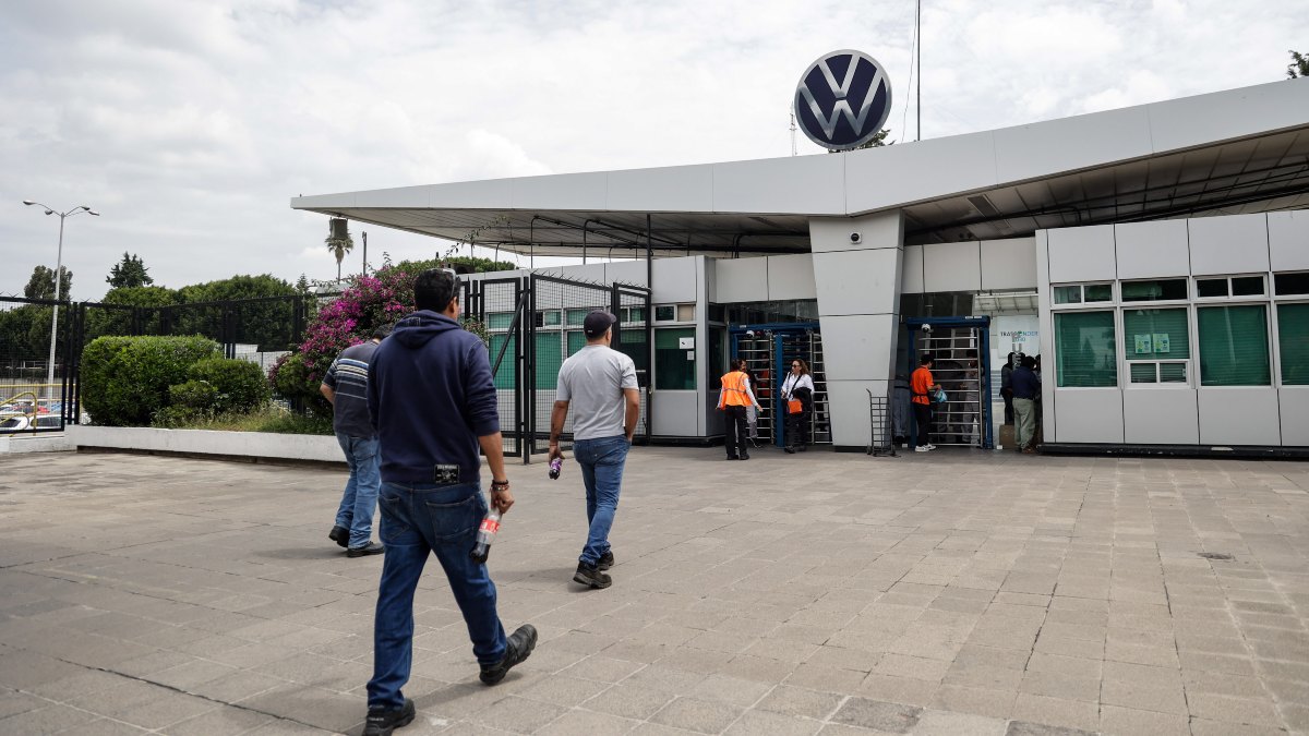 El SItiavw amplió el plazo de negociación con Volkswagen de México para llegar a un acuerdo por el incremento salarial | Anel Esgua