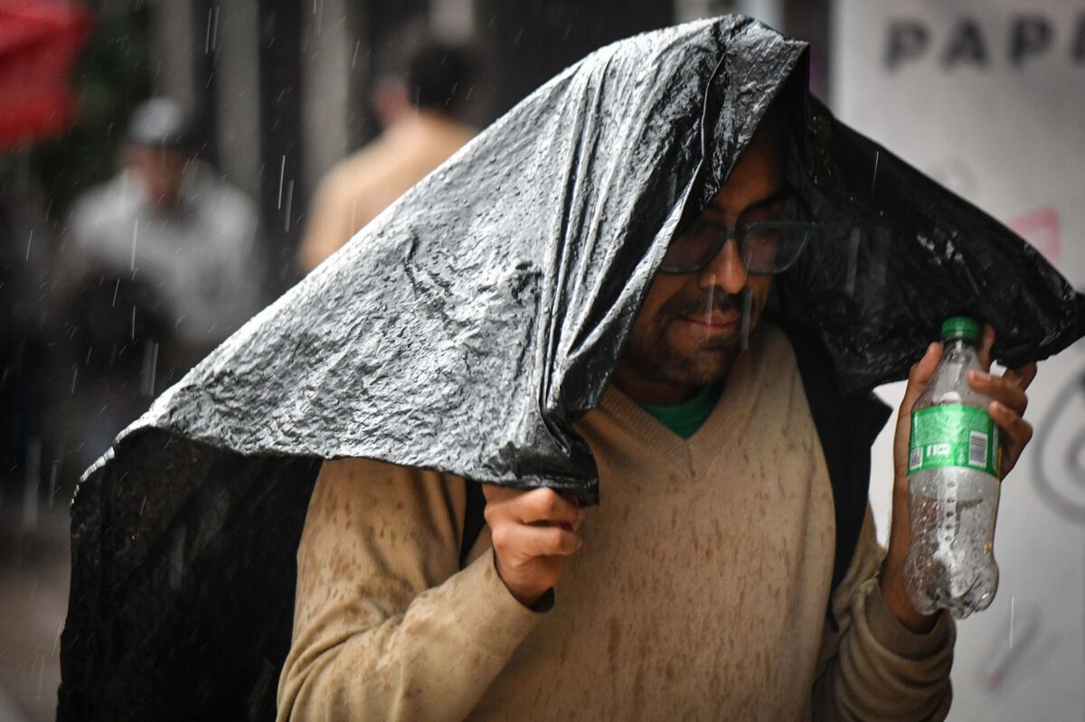La tormenta Negra viene siendo una palabra de origen chino en específico con caracteres en Hong Kong.